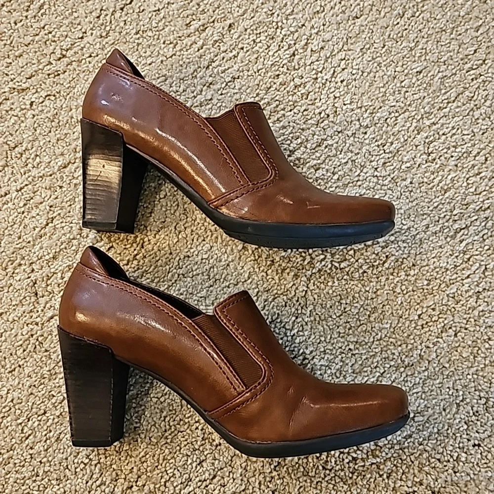 Franco Sarto Brown Booties, size 7.5 - Picture 2 of 6